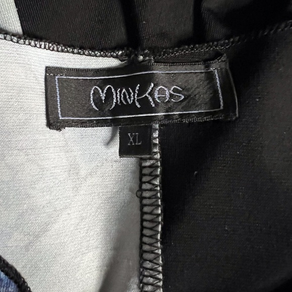 Designer women’s top - Picture 3 of 7